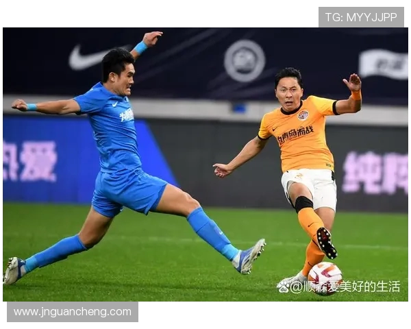 南通支云主场鏖战青岛海牛两队誓争胜局上演精彩中超对决