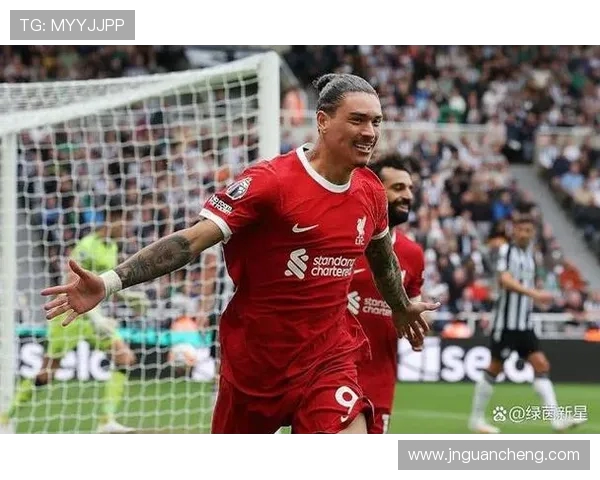 努涅斯在赛季初展现出惊人潜力成为球队新星的背后故事与挑战